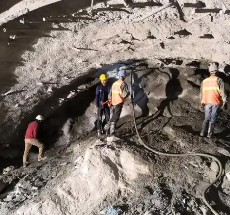 崇川拱顶带模注浆料的施工流程及注意事项